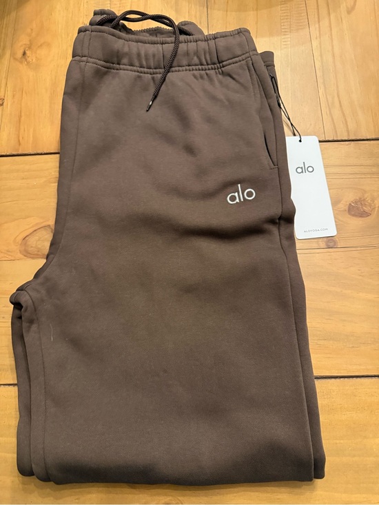 ALO Yoga Pants - ALO Yoga Straight Leg Joggers in espresso Brown